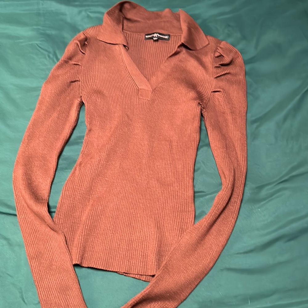 Brown Ribbed Long Sleeve w Pleated Sleeves